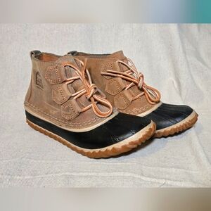 Sorel Out N About Leather Duck Boot